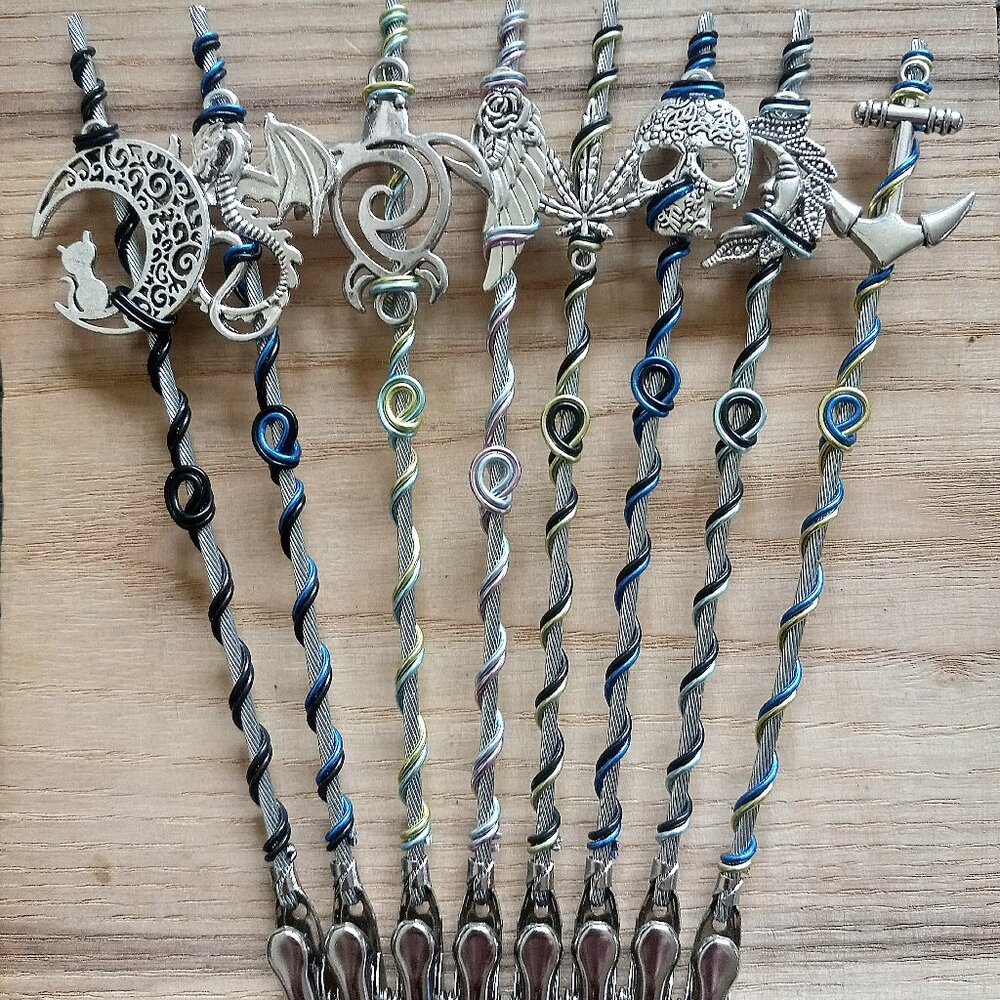 1 Pc. ATM Card Clip, Roach Clips, Bracelet Helper Clips